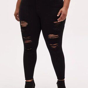 Torrid Sky High Skinny Black Distressed jeans size 12